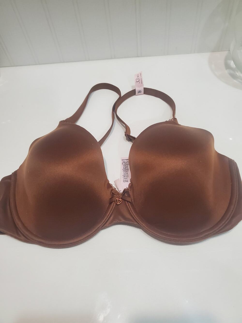 Victoria's Secret Body by Victoria Bra size 32DD